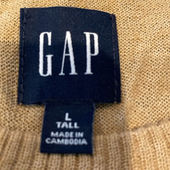 GAP tan sweater vest. Crew-neck. Size Large tall. Lightweight. - Picture 9 of 12